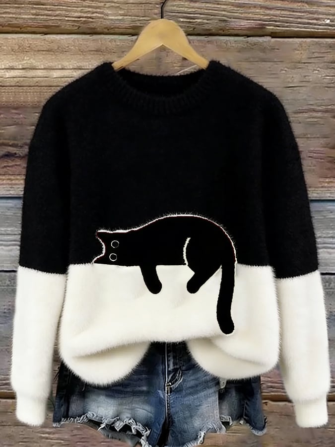 Belinda - Oversized Jumper with Cat Design