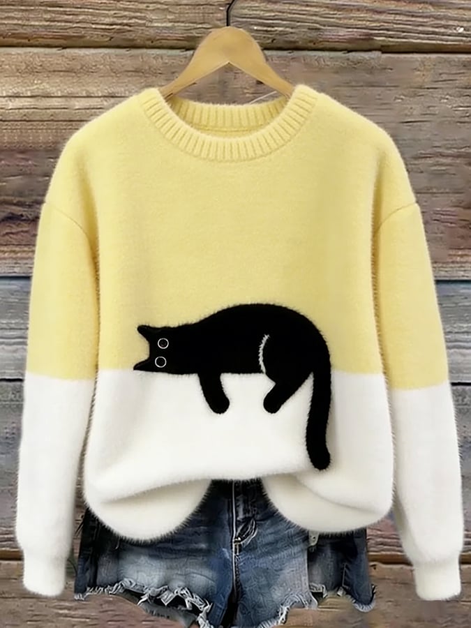 Belinda - Oversized Jumper with Cat Design