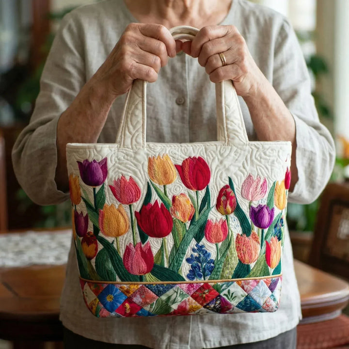 Tulipanhage - Quilted Tote Bag